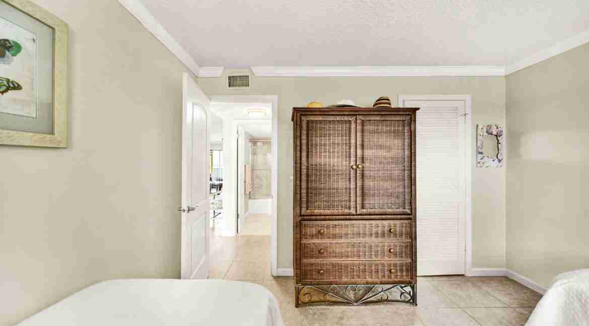 703E_Sand_Dollar_Shores-23