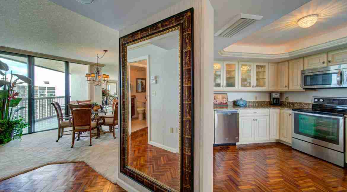 027 - Kitchen 1 - Island Dunes I #1301