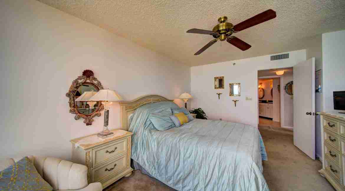 034 - MBR 3 - Island Dunes I #1301