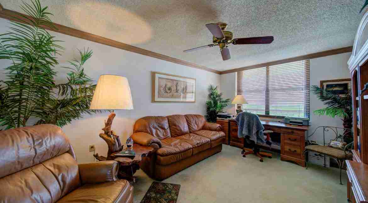 042 - Den 1 - Island Dunes I #1301