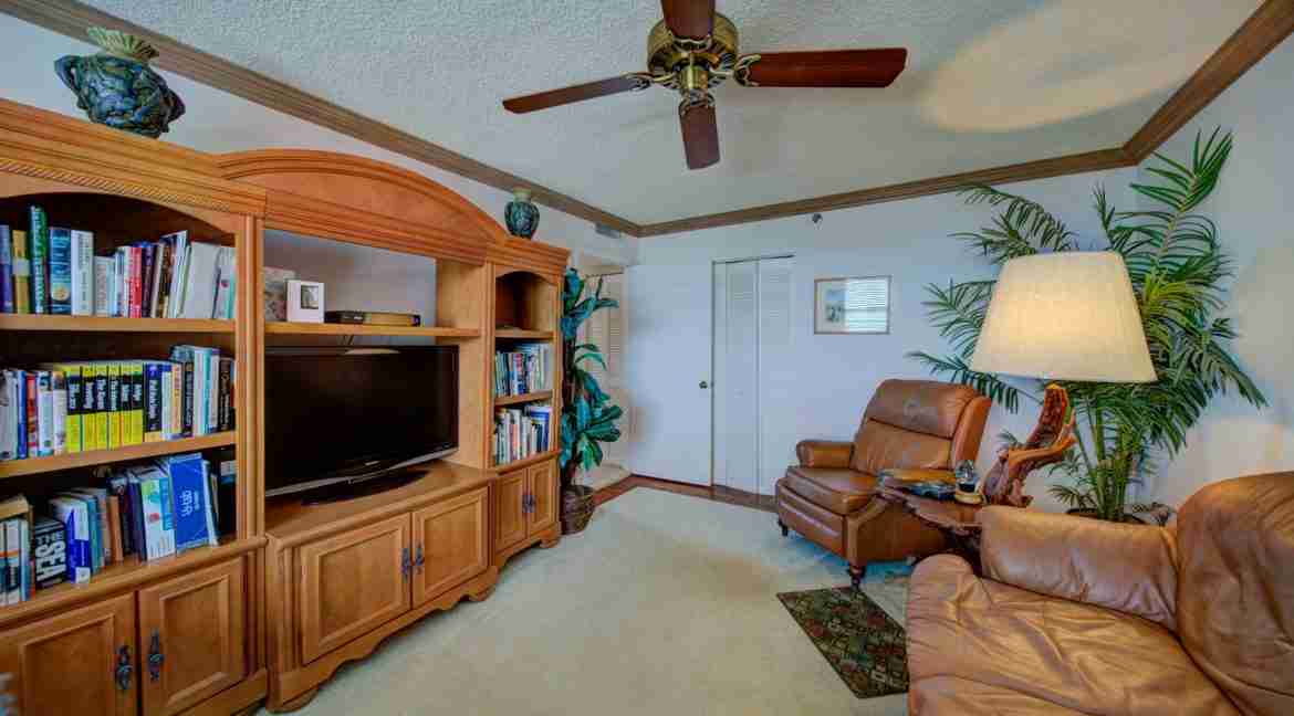 044 - Den 3 - Island Dunes I #1301